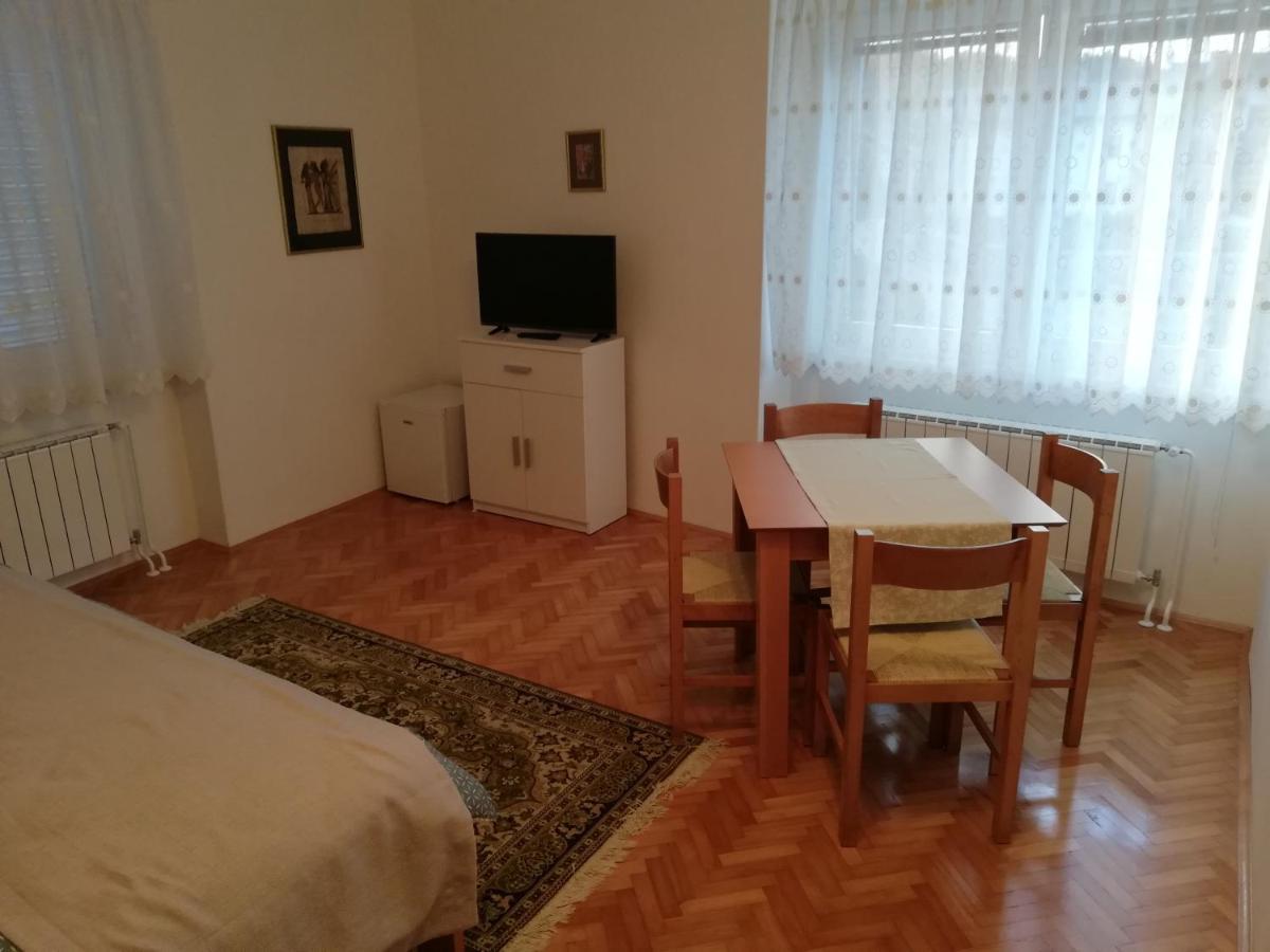 Sobe Sabec Bed and Breakfast Postojna Exterior foto